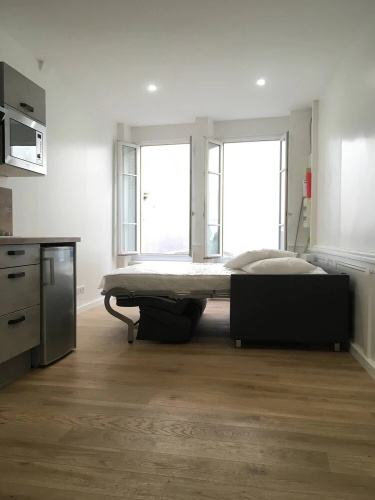 Lyon Historic Town Apartment