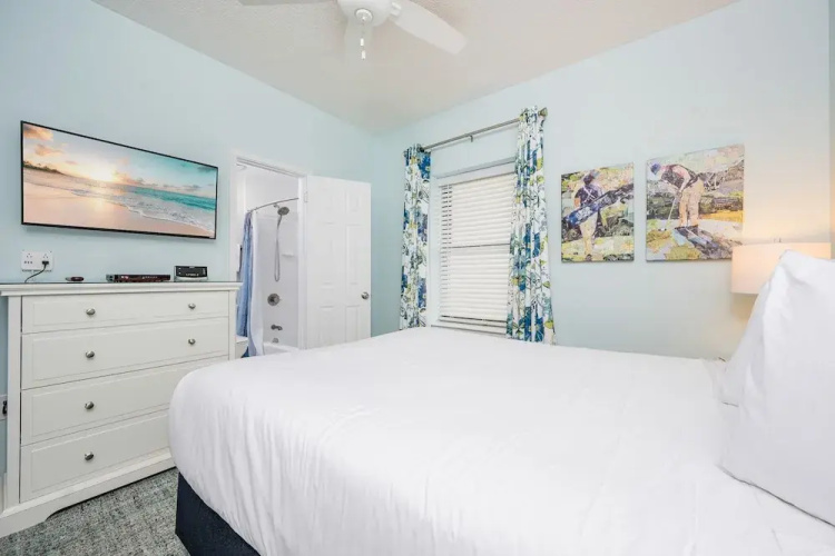 Phoenix Vi 61405 3 Bedroom Condo