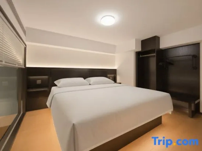 2 Bedrooms Deluxe Double Suite