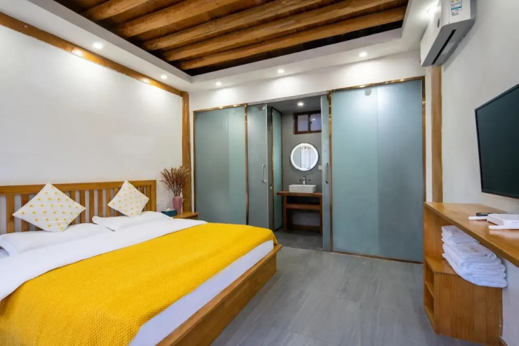 Lijiang Yinyiju Inn