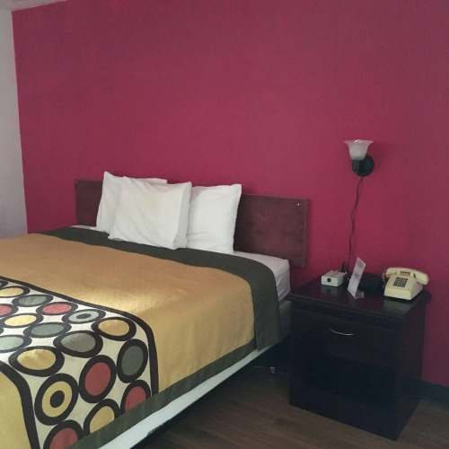Tarragon Motel