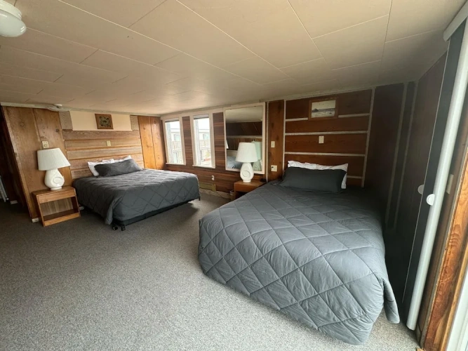 Deluxe Quadruple Studio Suite with sea view