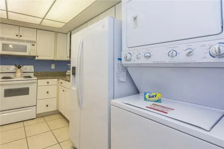 The Breakers 31 - 2 Br condo by RedAwning