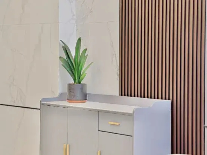 Poleon Service Apartment