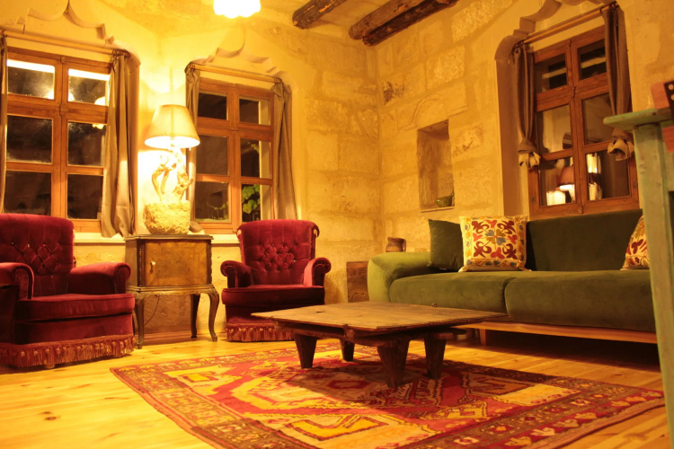 Anitya Cave House