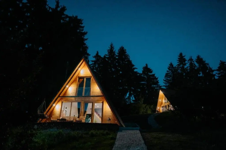 2 Bedrooms Chalet