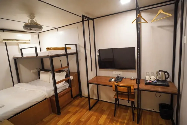 Premier room