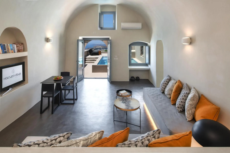 Halcyon Days Luxury Suites