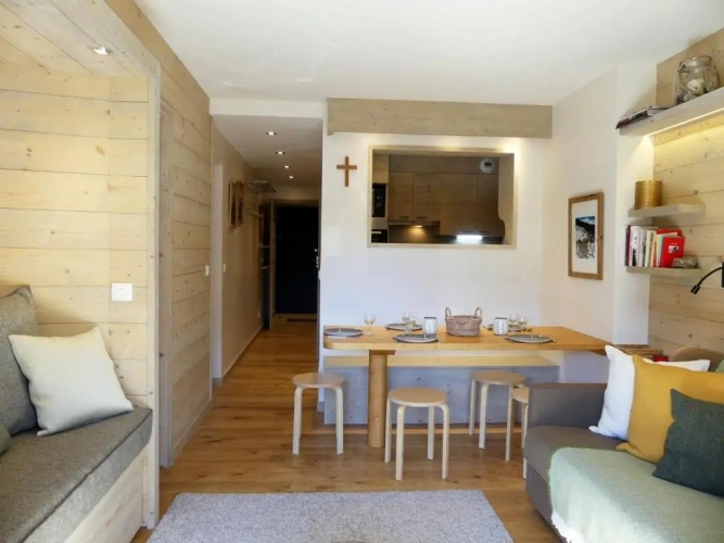 2 Bedrooms Apartment
