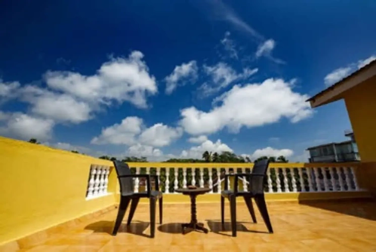 1 Bedroom Penthouse Suite with balcony and with garden view