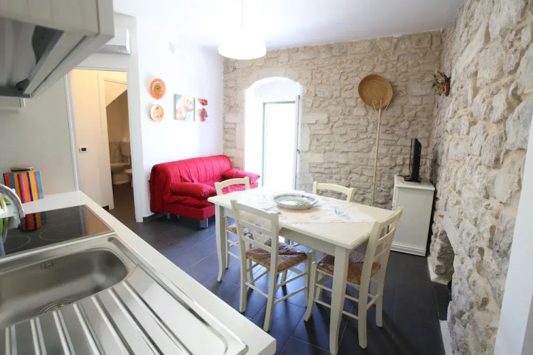 Reusia Holiday Home