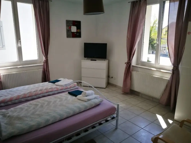 Economy room