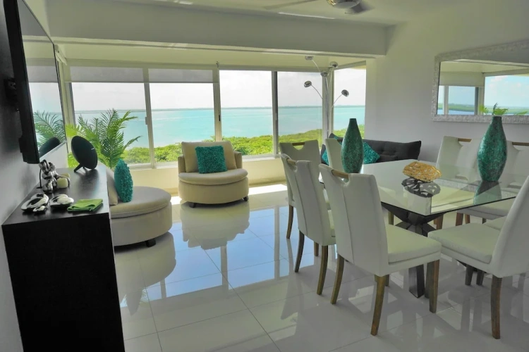 Luxury Penthouse room with ocean view