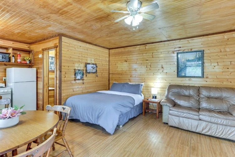 Cedar Falls Cabins #6: Hillside W/ Views! - Davis, OK