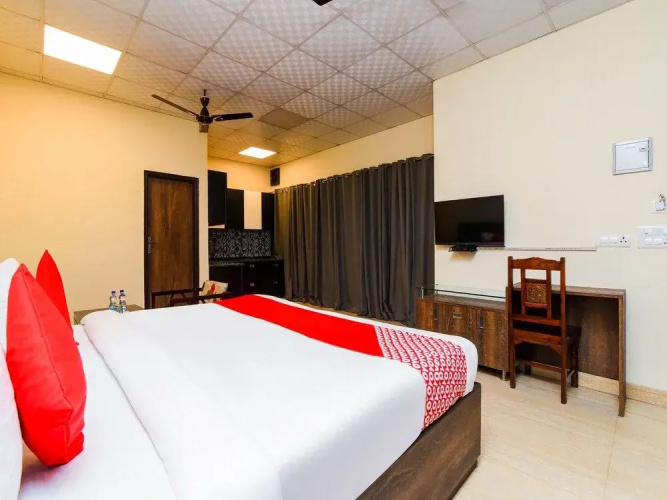 OYO Flagship 757 Blite Golf course road