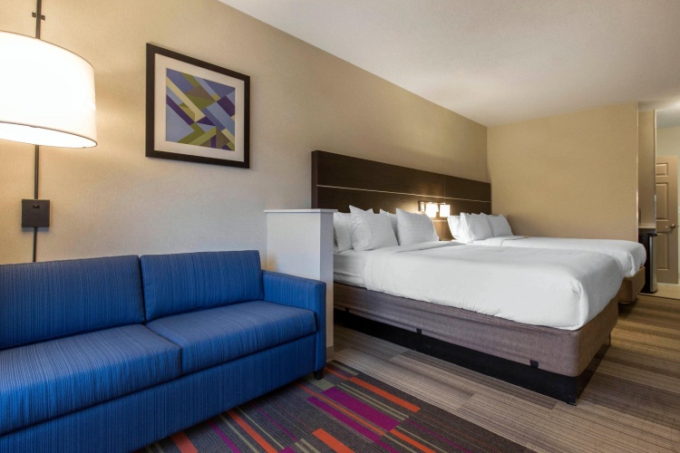 Quadruple Suite