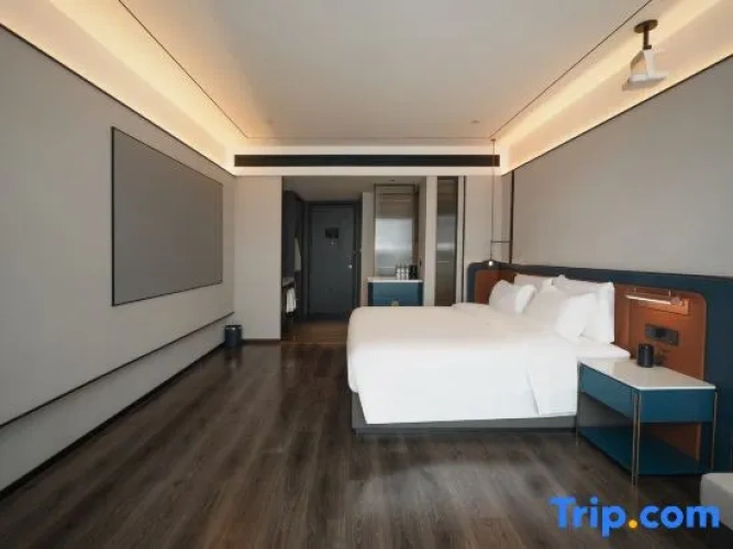 Premier Attic Suite