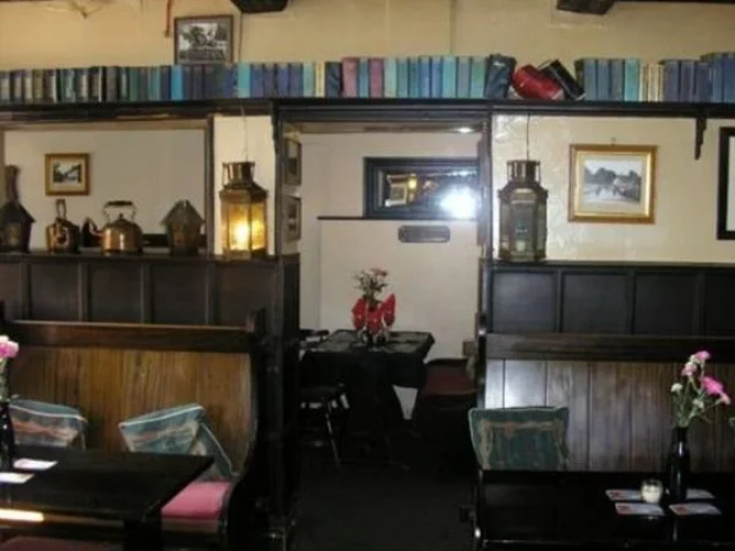 The Crown & Horns