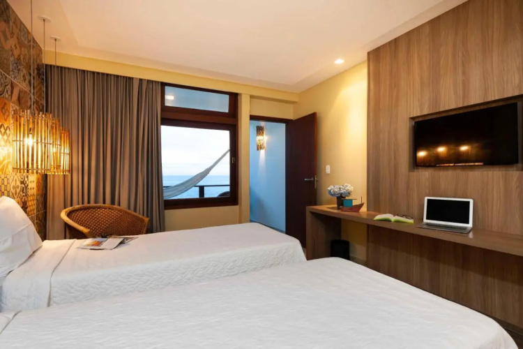 Hotel Pontal de Ubu