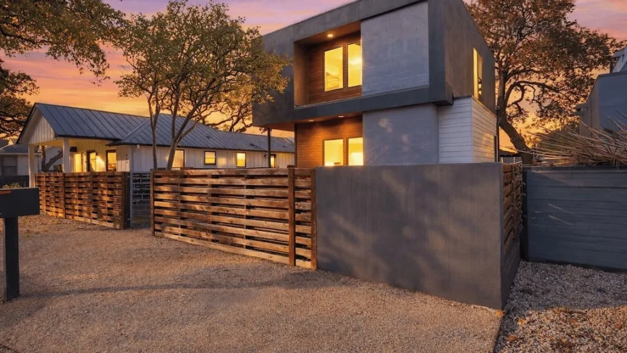 4 Bedrooms Cottage