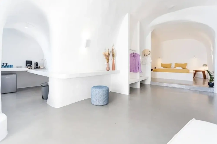 1 Bedroom Apartment with balcony and with city view