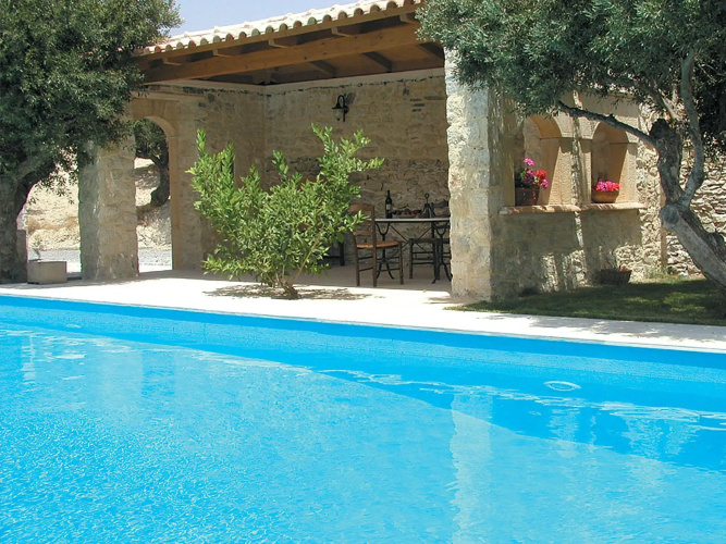 Sprawling Vlilla in Malades