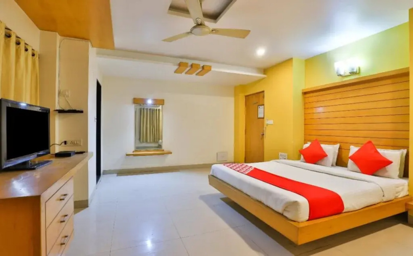 Hotel Summit By OYO Rooms