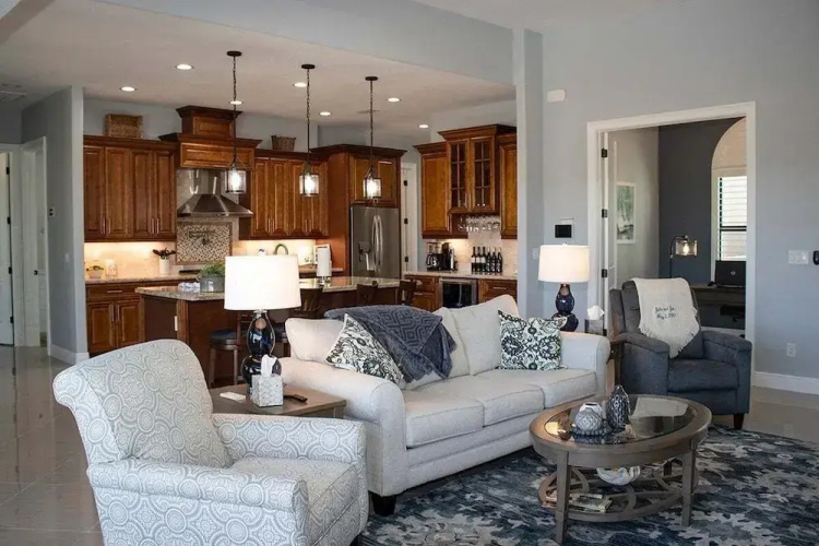 13622 Begonia Circle