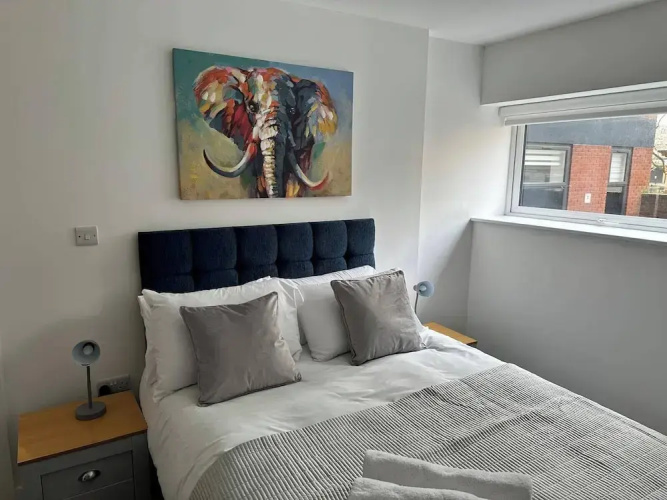 Bright & Cozy Hull Stay