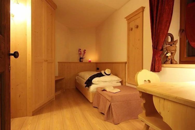 Standard Triple room with mountain view