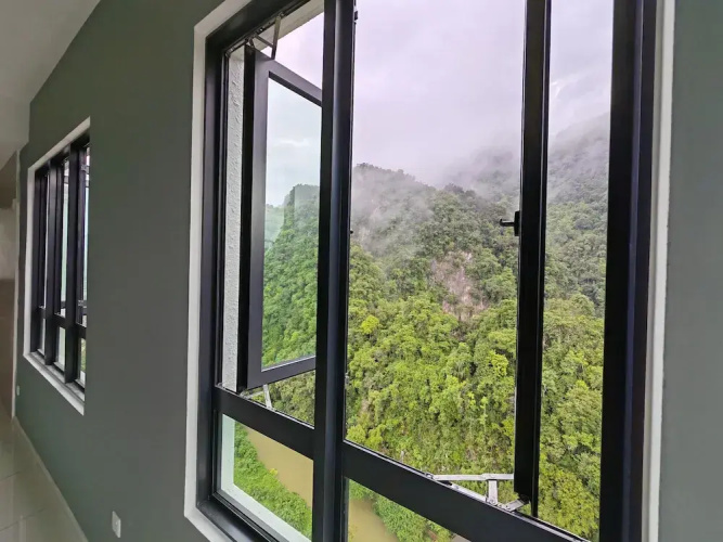 Mountain & Theme Park Views' Cozy Suite