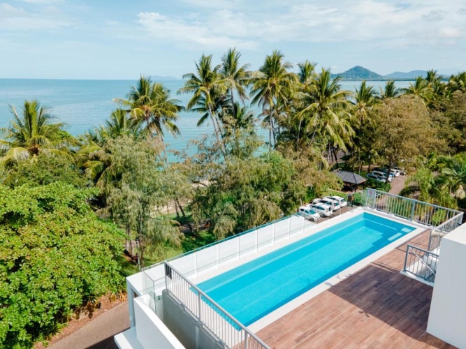 Apartment with sea view