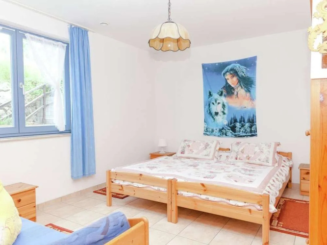 Villa mit Sauna und Garten