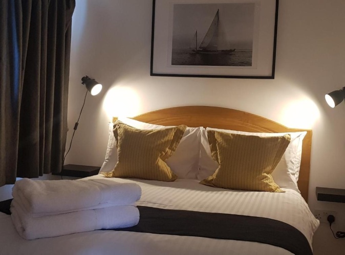 2 Bedrooms Apartment