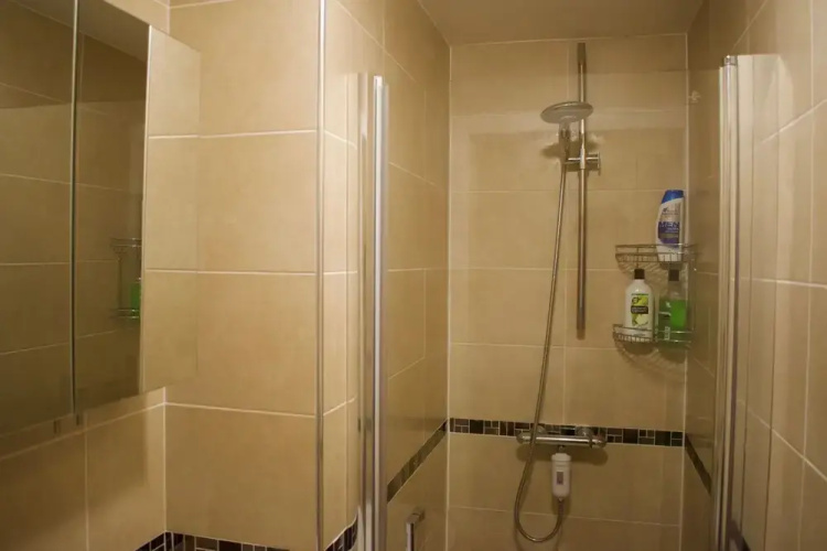 Central & Comfortable Flat - Sleeps 4