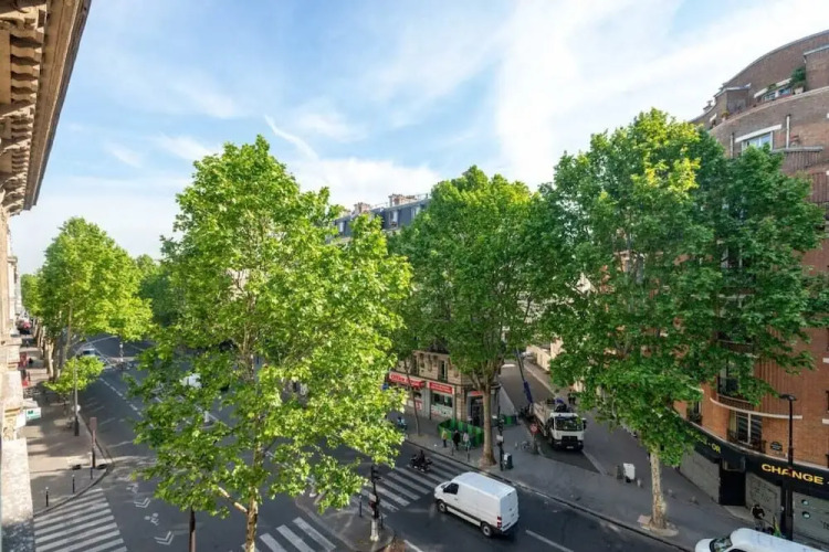 Modern Apartment nr Sacré Coeur for 6p - Image 12