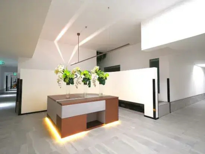 Change Live Hotel