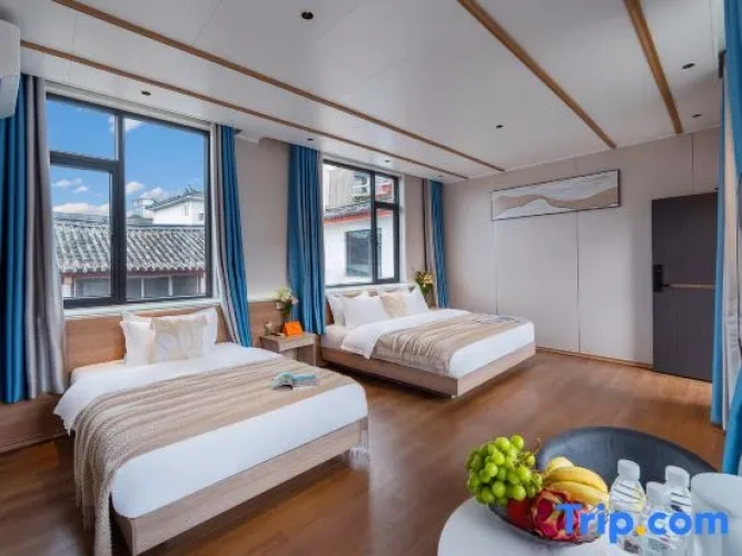 Standard Triple Family room