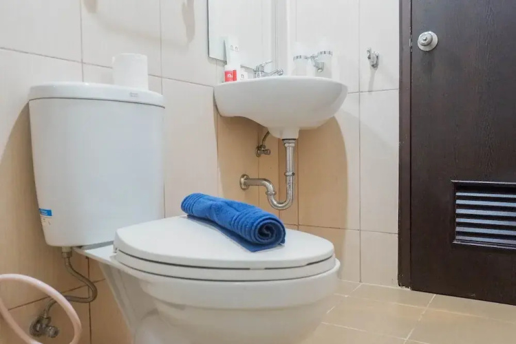 Homey 2BR Apartment at Tamansari Papilio
