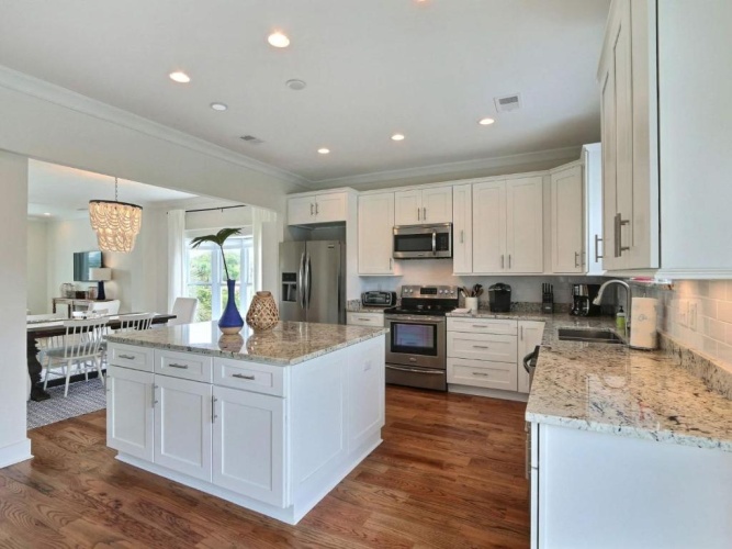 5 Bedrooms Cottage