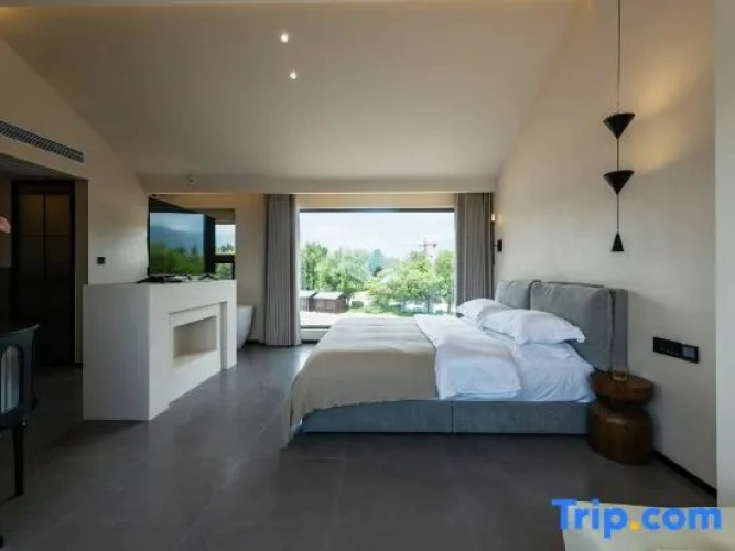 Deluxe Double room with mountain view