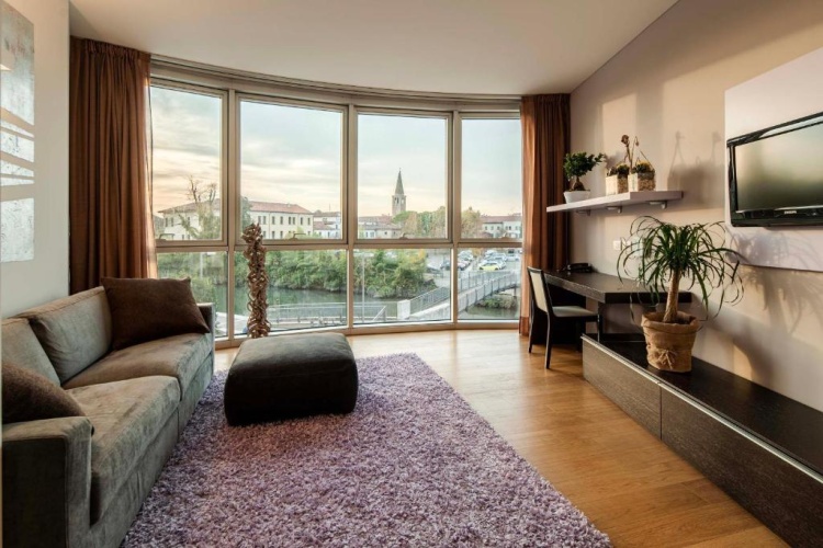1 Bedroom Suite