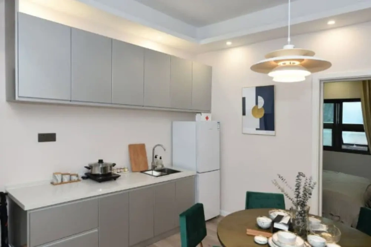 3 Bedrooms Apartment