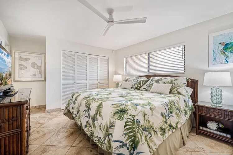 Kihei Beach #406 by Ali'i Resorts