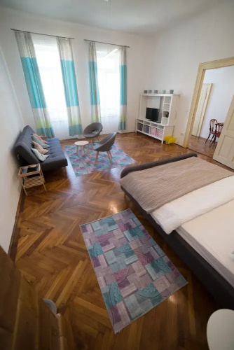 Mathe Apartments 4