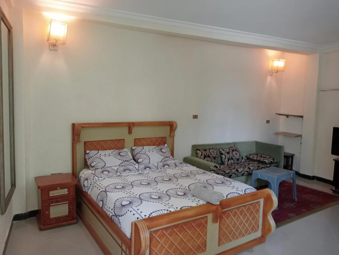 Avi Guest House