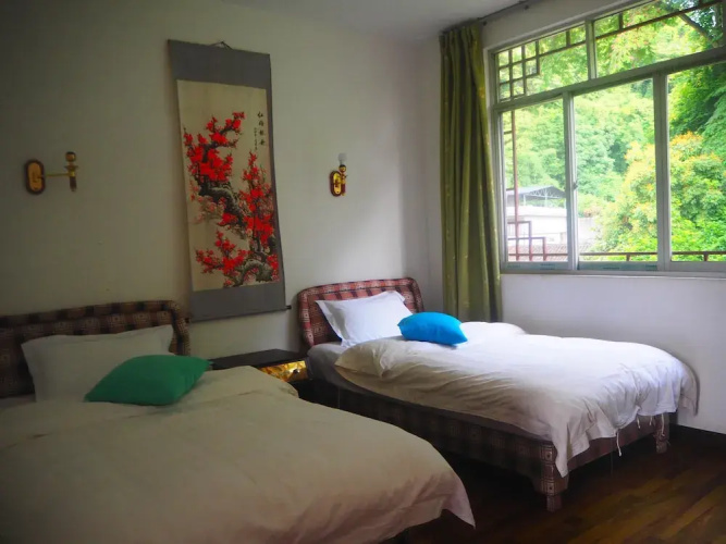 The Yangshuo Moon Resort