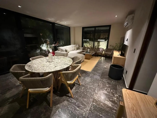 Lovely 2Bedroom apartment serviced + pool & garden