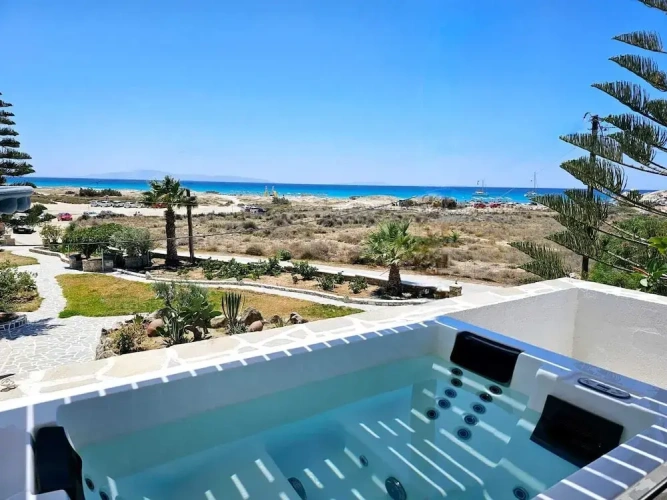 Deluxe Double Suite beachfront