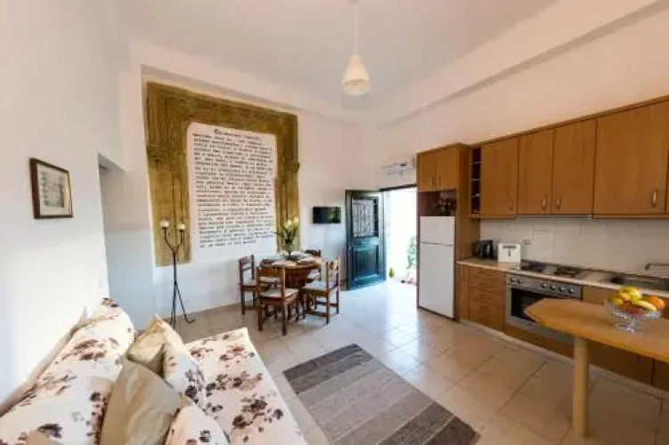 Finestra Apartment